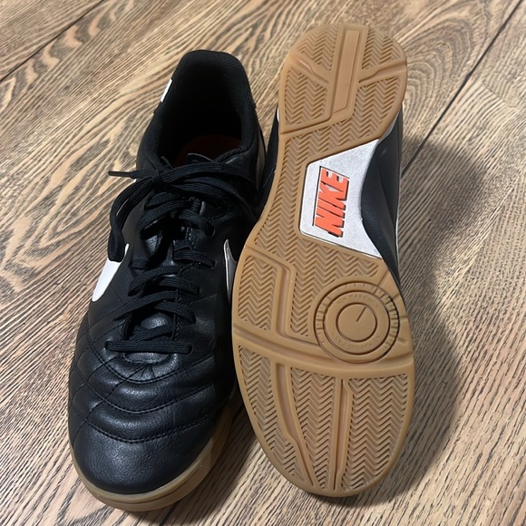 Nike Tempo Sneakers - Size 10.5 - Picture 9 of 11